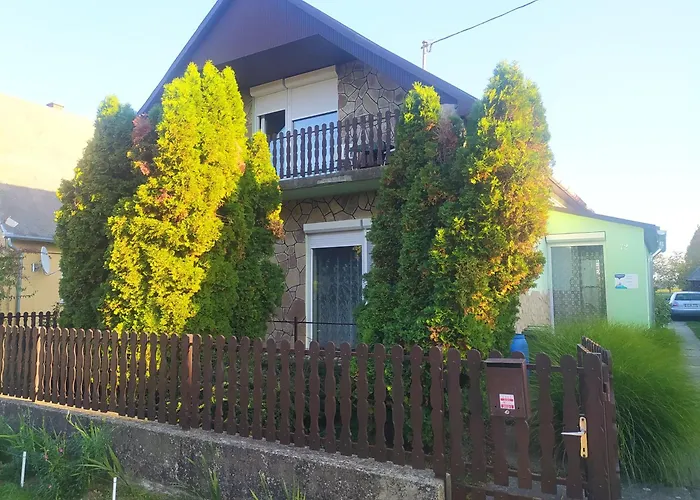 Dom wakacyjny Etus Vendeghaz 2 Balatonfenyves